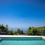 Pet Friendly In Feriehus Kostrena